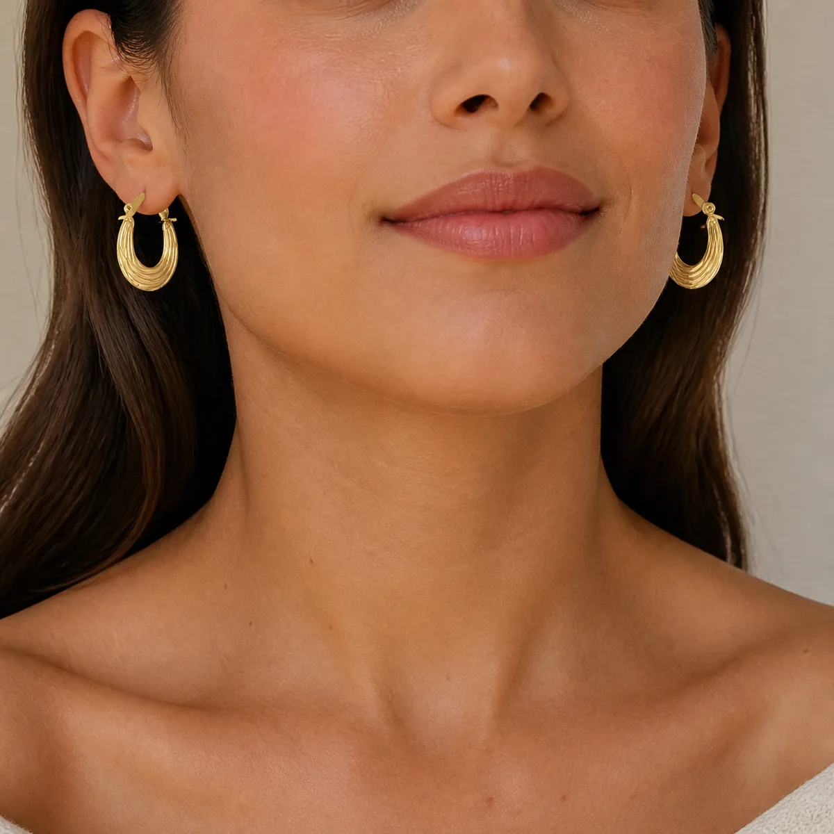 Compact Layered Groove Teardrop Hoop Earrings — view 4