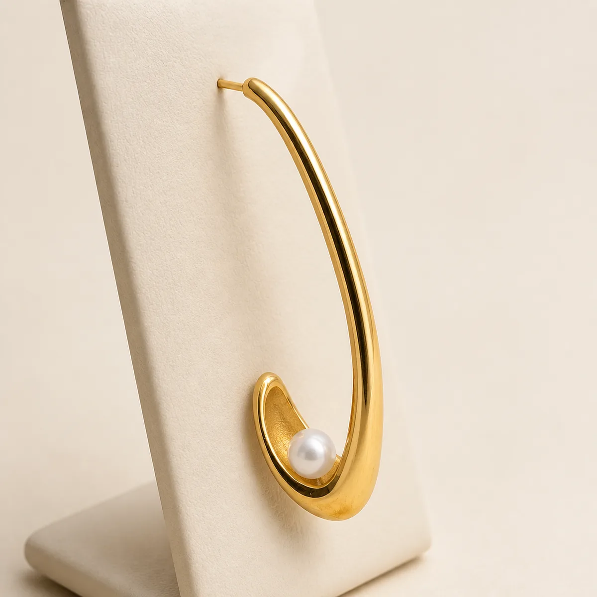 Earring Sculptural Pearl — view 2